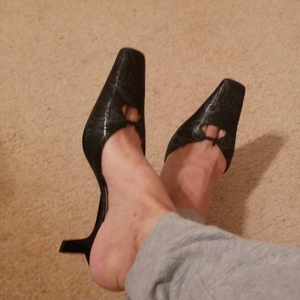 Shoes - Picture 8 of 8